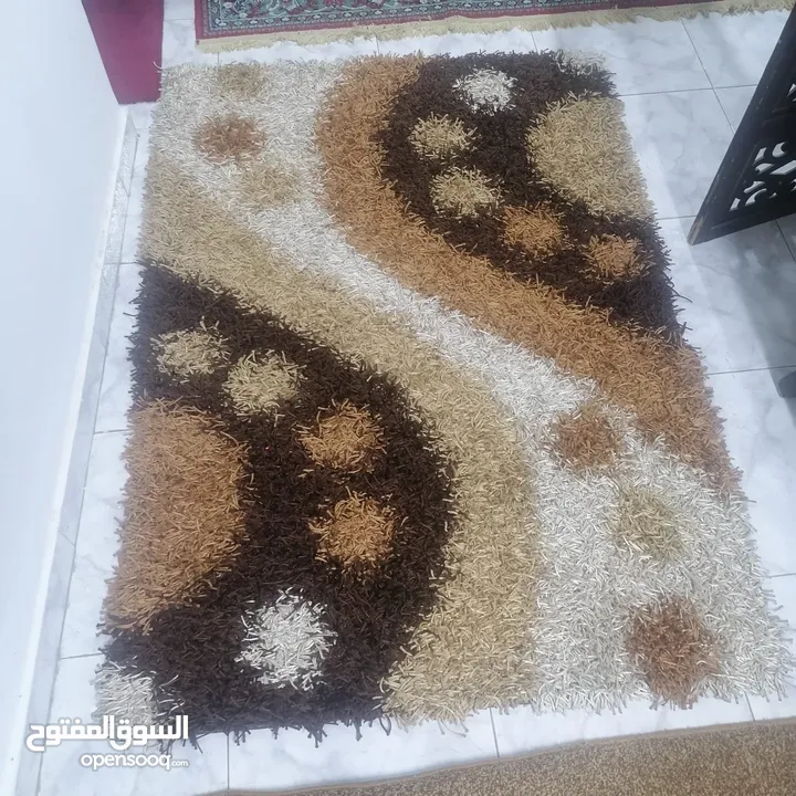 سجاد شاغي اثنتين وحده اكبر من الثانيه