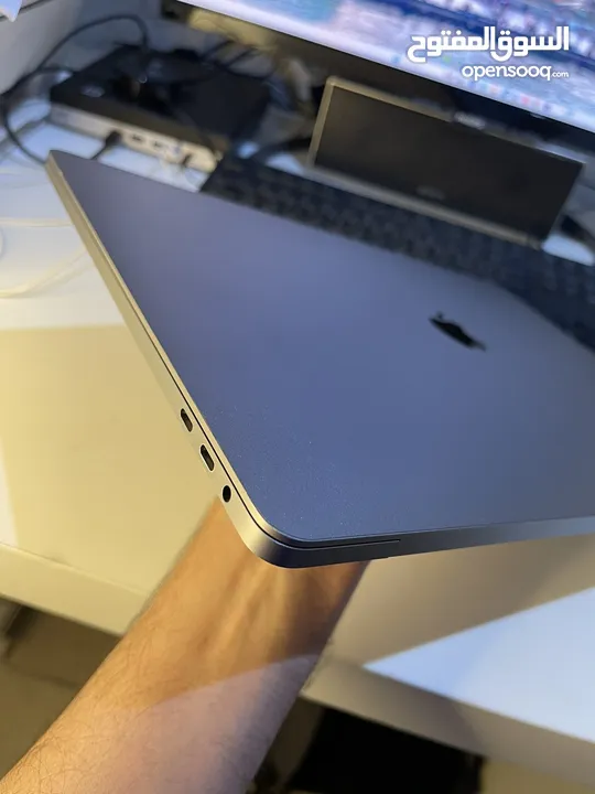Macbook Pro 16 2019 Space Gray ( Immaculate condition )