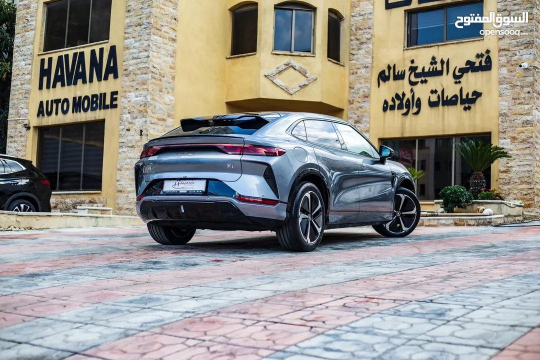 BYD SONG L 2024 كفاله البستنجي 6 سنوات او 100 الف كم تتوفر باللون الداخلي بيج او جملي