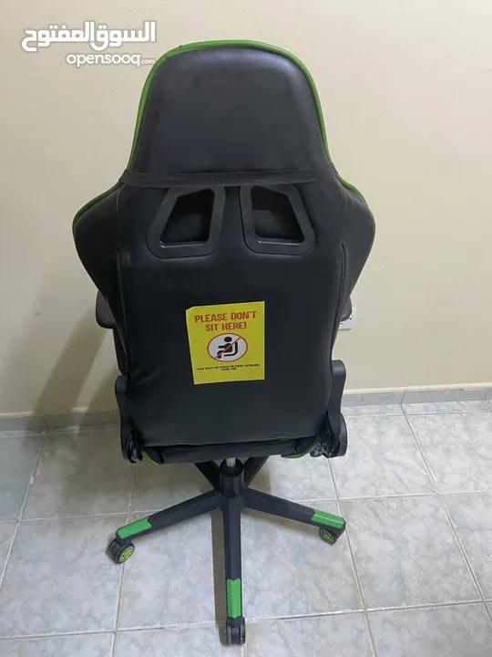 Stored gaming chair for two months 8 pieces available  كرسي قيمنق مخزن لمدة شهرين ثمنية قطع متاحة