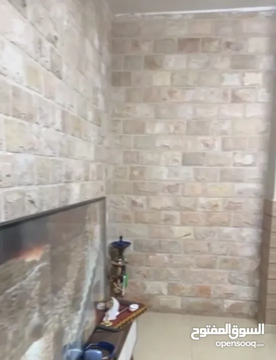 دلال عطوان خليل زين