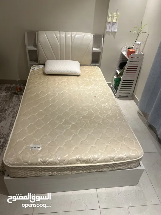 Two bed with mattress