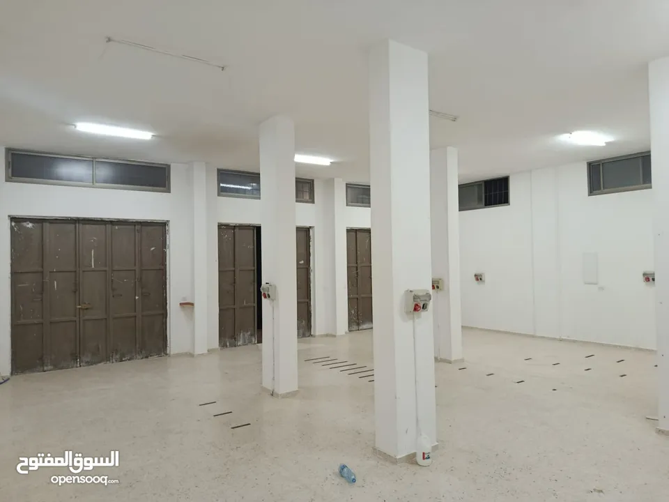 مخازن للايجار 140 متر 3فاز