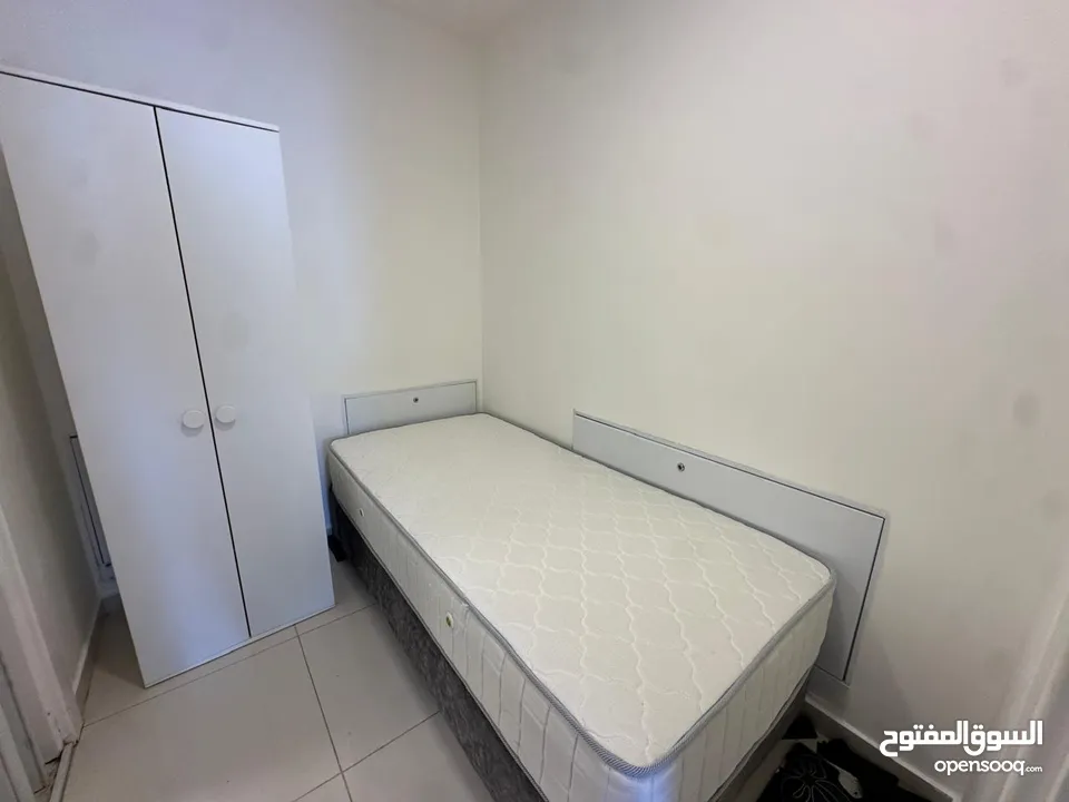 شقه مفروشه للايجار في الدوار الرابع ( Property 42952 )-175063744
