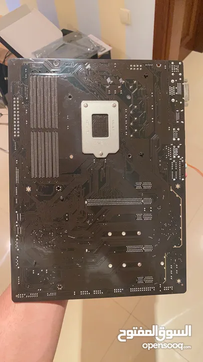 Motherboard - Gigabyte B460 HD3  مع معالج Intel i5 10400  بسعر ممتاز