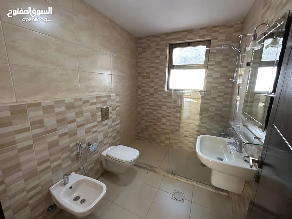 شقه غير مفروشه للايجار في عبدون ( Property 39798 )-175064430