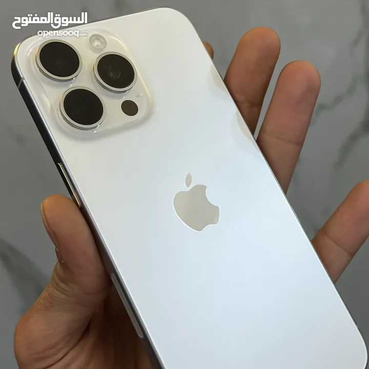 iPhone 15 Promax 256G / e-sim مغيرة الشاشة