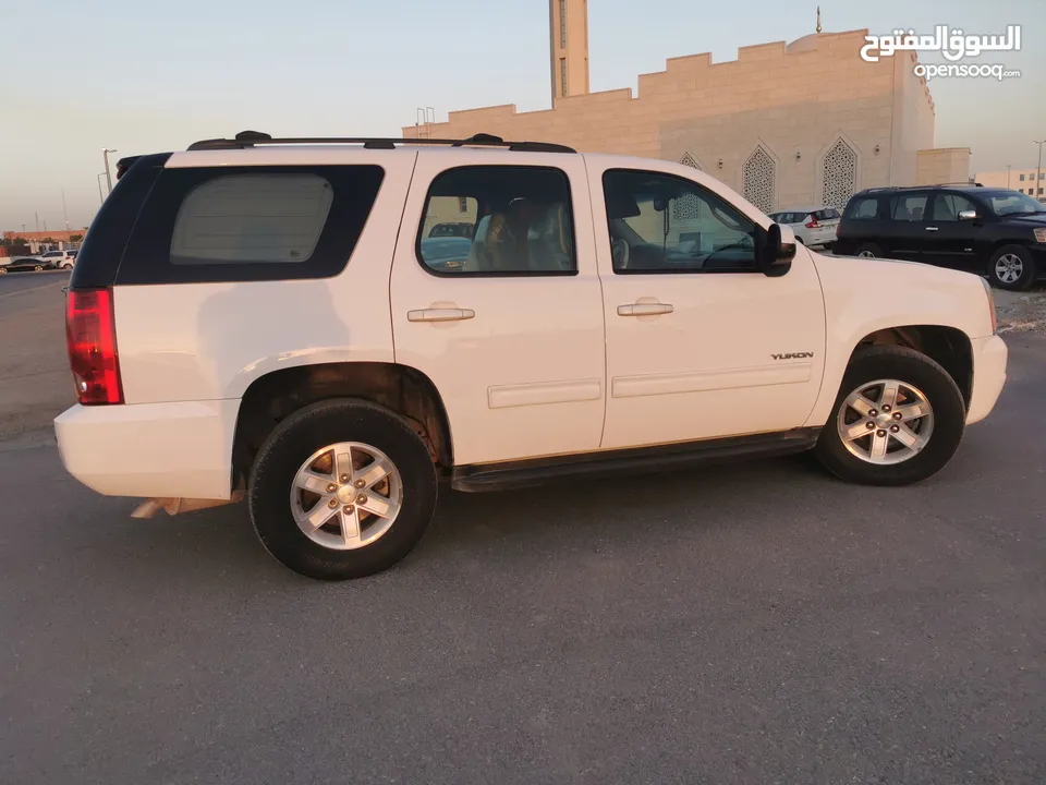 جي ام سي يوكن 2014 عداد 147 الف صبغ الوكاله GMC Yukon 2014 counter 147 thousand paint agency