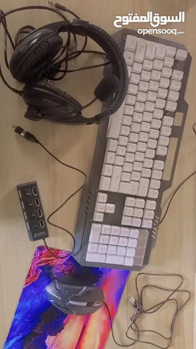 كيبورد وماوس مضيء RGB  + ماوس باد+ سماعة راس مع مايك + وصلة USB HUB + وصلة otg
