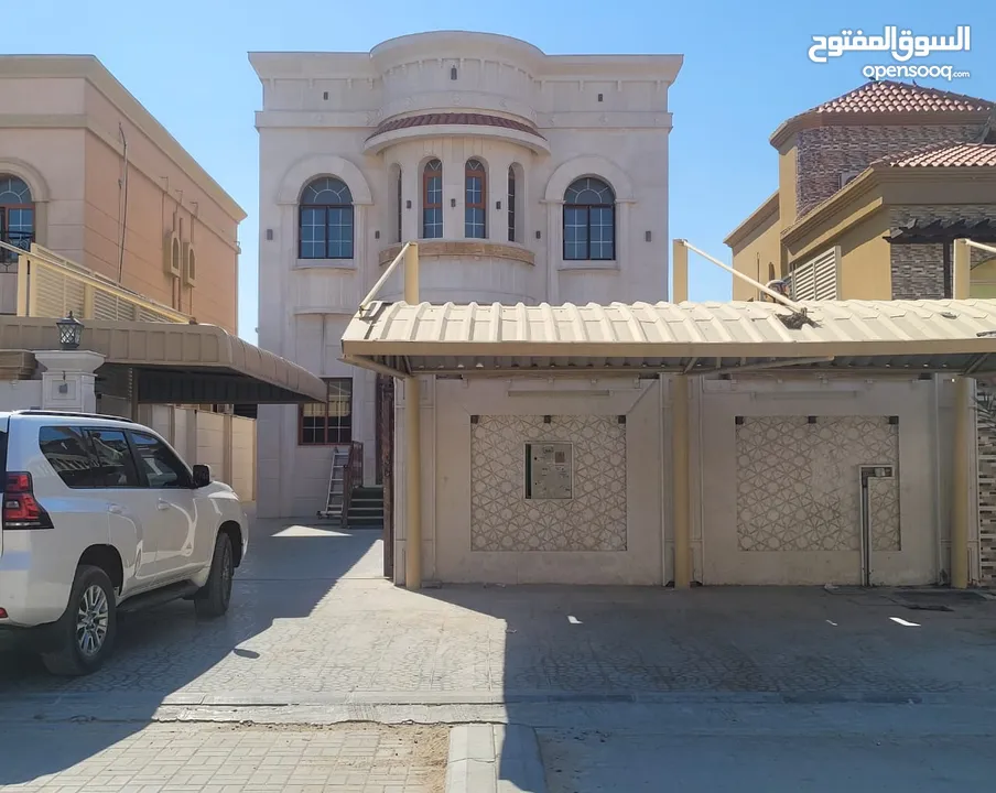 خدمات تنظيف احترافية في عجمان - عرض خاص! هل تبحث عن خدمات تنظيف موثوقة وعالية الجودة في عجمان؟