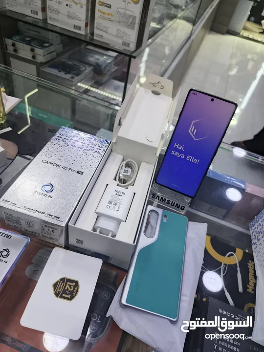 الحديث وصل CAMON 40 PRO 4G  معه كامل اغراضو جيجا 256 رام 24 متوفر توصيل