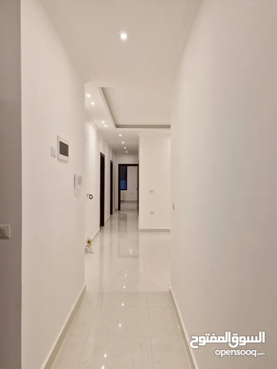 شقة طابق ثاني جديدة ،  مميزة ومطلة للبيع / مساحة (210 - 205 )m2 بأجمل مناطق ضاحية الامير راشد