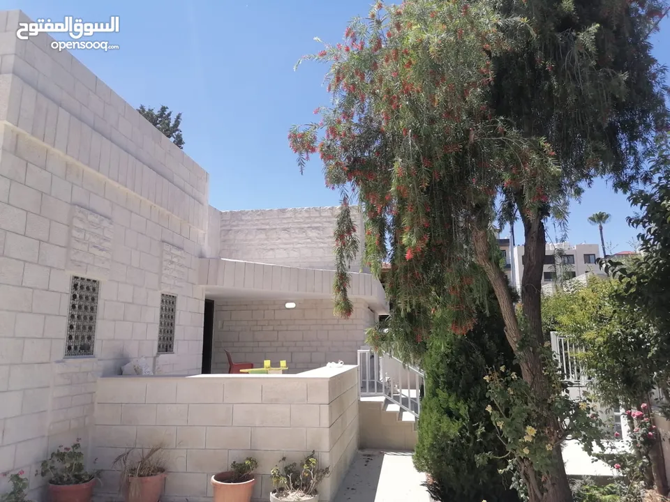 Fully Renovated Villa for rent in Shmesani ( Property 39160 )-174787713