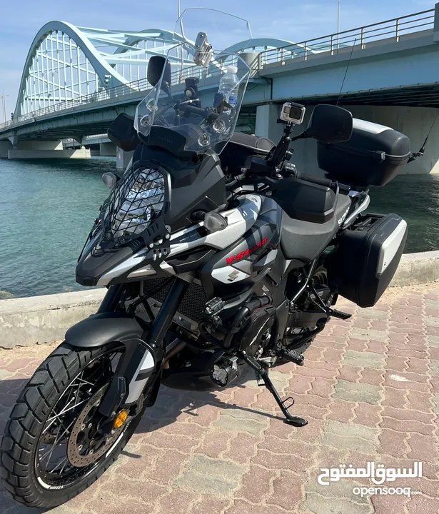 SUZUKI V-STROM 1000CC 2018 SUPER CLEAN TITLE BLACK COLOR