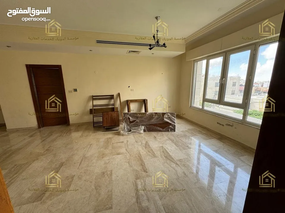 شقة طابقية - الصويفية - 4نوم 2ماستر - 320م - قرب الخدمات العامة