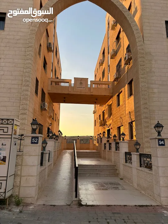 شقة فاخرة للبيع في ضاحية الريحان – عمارة البيت الأندلسي 2