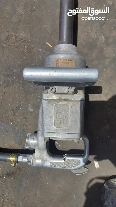 عدادد محل بناشر و غيار زيت و تشحيم
