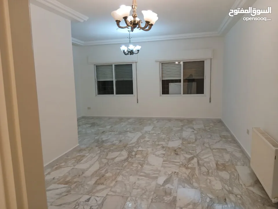 شقة فارغة  للإيجار في خلدا قرب دوار السكر ( 145م ) , طابق اول ,3 غرف نوم وحدة ماستر من المالك مباشرة