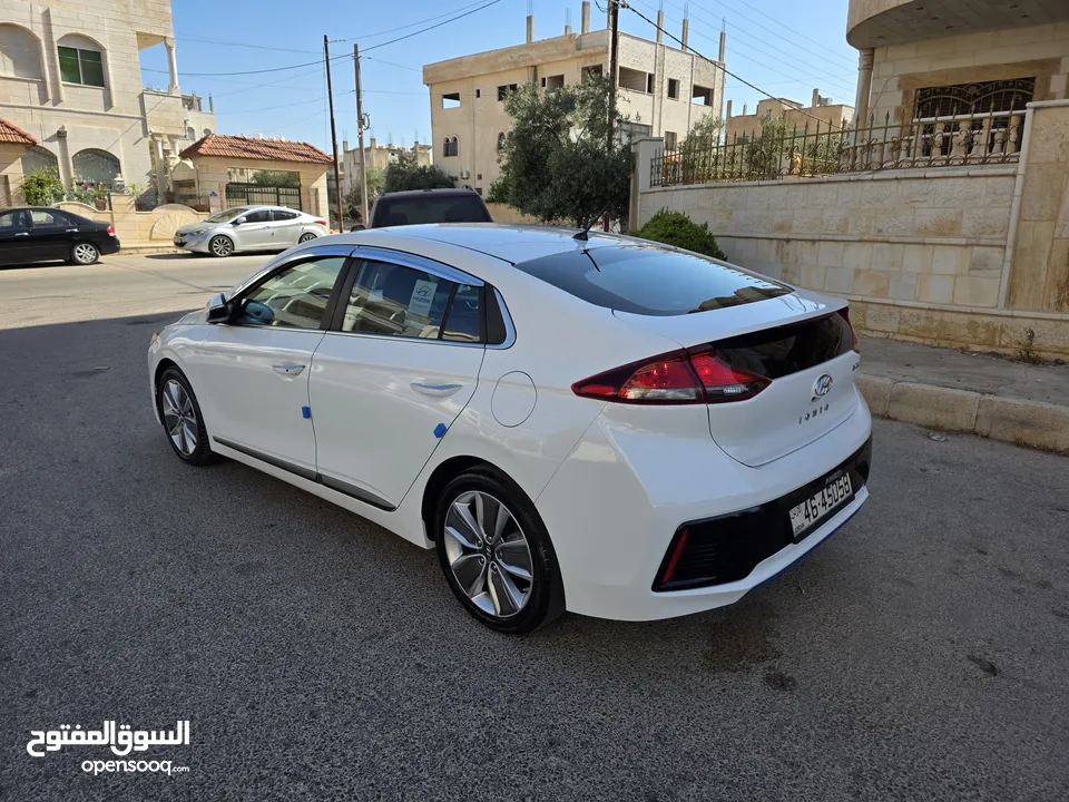 هونداي ايونك 2018 فل كامل فحص كامل عداد 130Km مالك 1 فقط