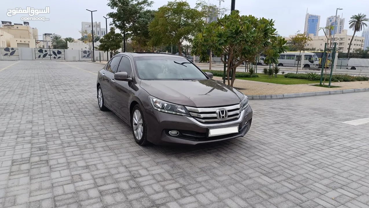HONDA ACCORD FULL OPTION  MODEL  2016   EXCELLENT CONDITION CAR FOR SALE URGENTLY IN SALMANIYA