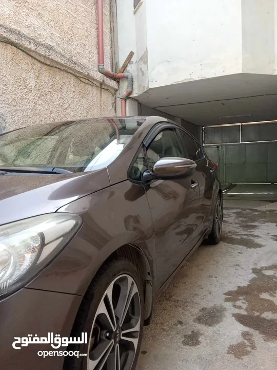 كيا سيراتوًووو فحص نخب مطور 1600 بنزين اتمات فل الفل مع فتحه بسعر حررق