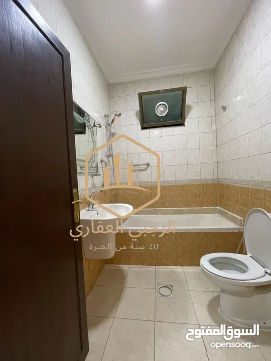 شقة / للايجار / 3نوم / ارضية / تلاع العلي / 200 متر