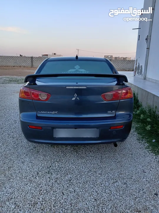لانسر فراشة خليجي