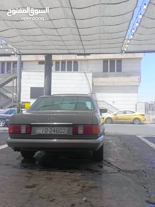 MERCEDES-BENZ W126 300SE 1990
