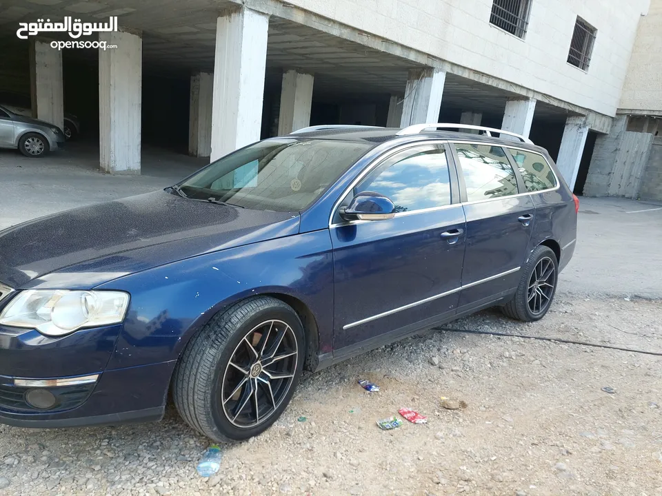 فولسفاجن باسات ستيشن 2009 5 ركاب واسعة في الداخل كذلك الديه كبيره