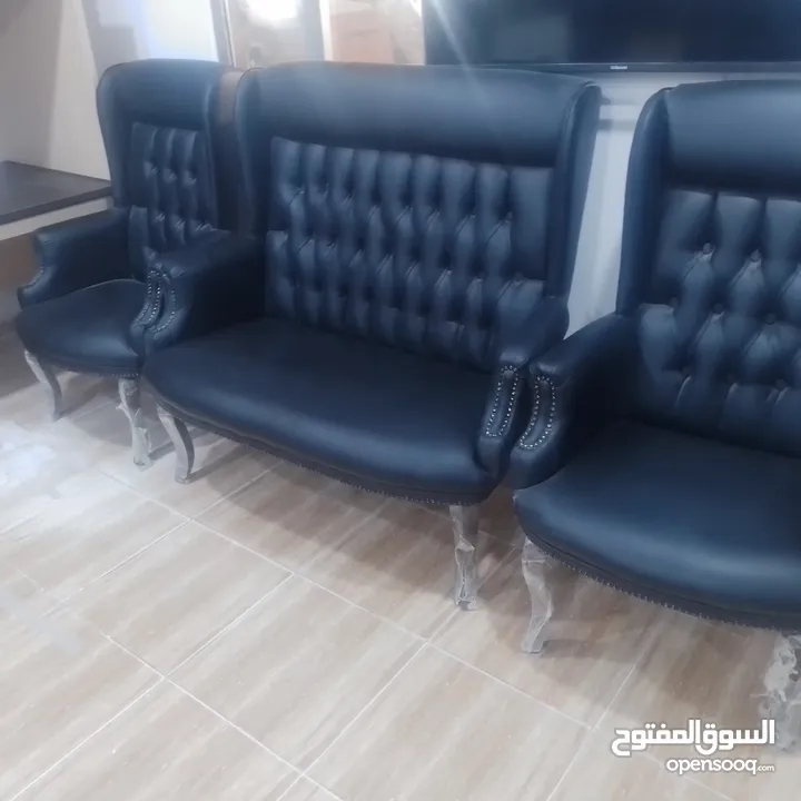 أطقم كنب مكتبي جلد أسود (مفردتين وثنائية)