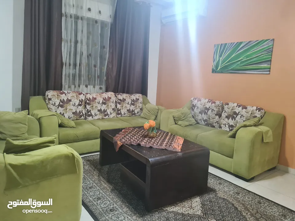 طقم كتب جلوس 7 مقاعد