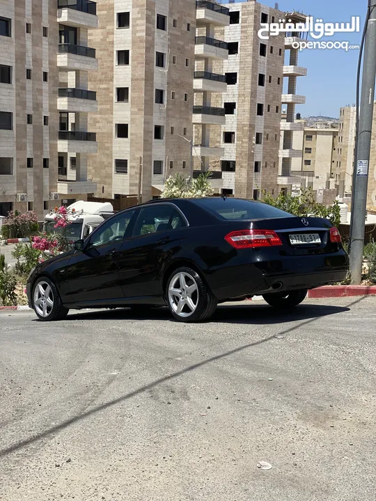 مرسيدس E200 للبيع