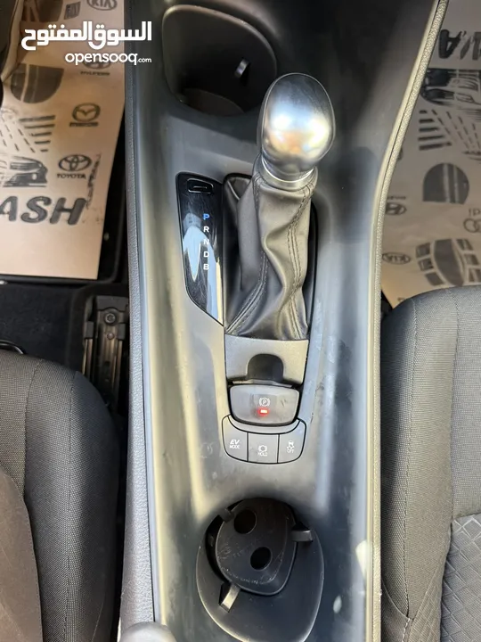 تويوتا C-HR ترخيص 2022 محرك 1800 هايبرد حصان 170