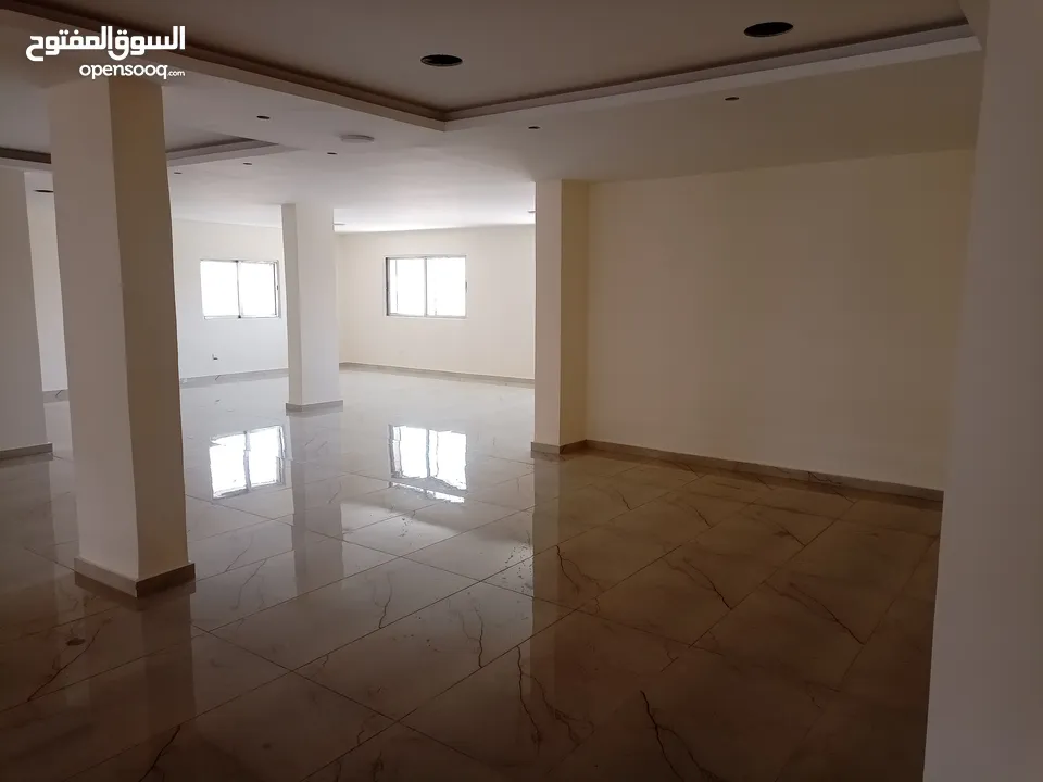 طابق كامل للأجار تجاري/ صناعات خفيفه مقابل مخابز جواد على الأتوستراد مباشره
