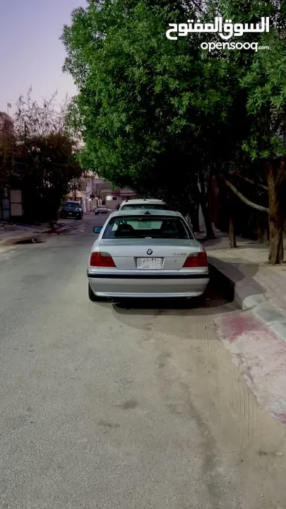 بي ام خفاش او كاسح bmw E38