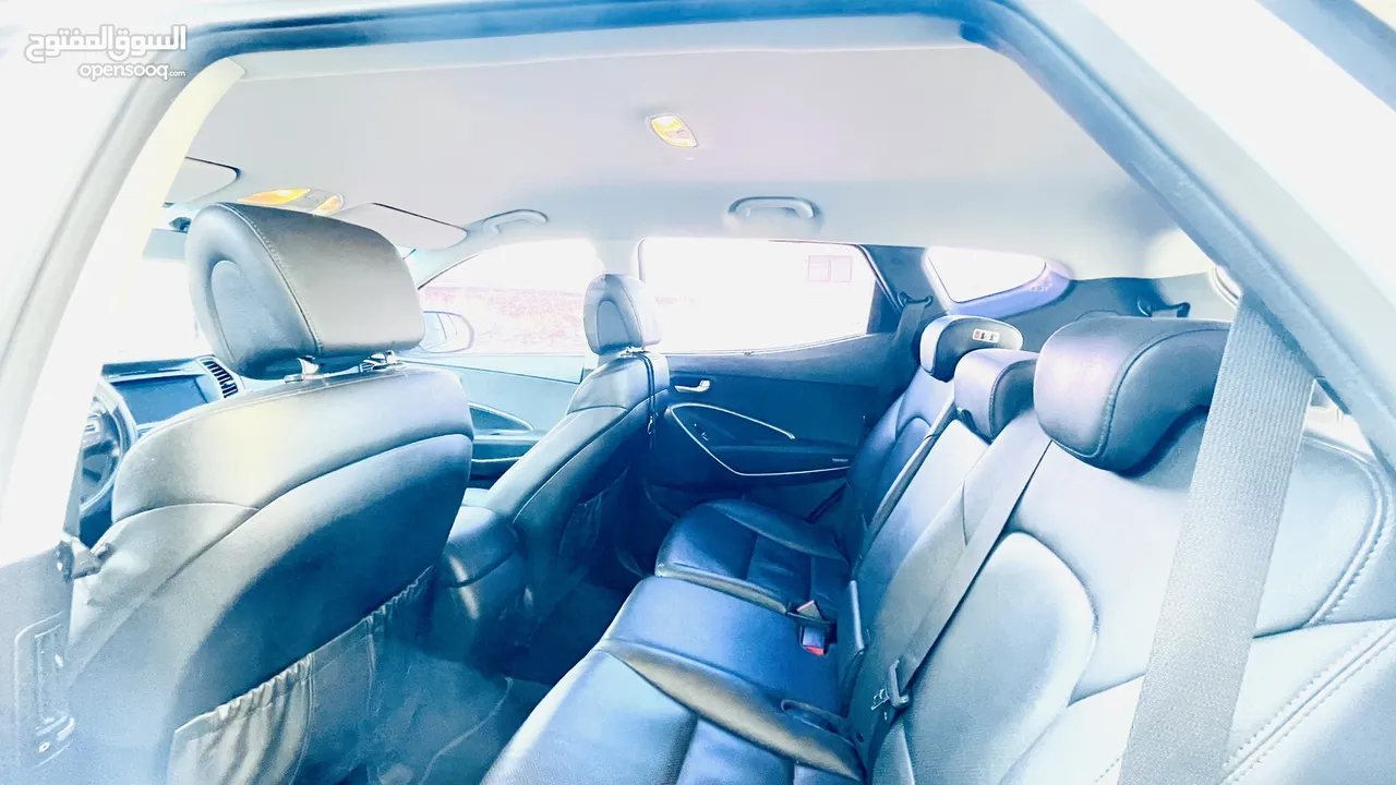 هيونداي سانتافيه دفع رباعي - بحالة ممتازة داخليا وخارجيا - GLS  Hyundai SantaFe