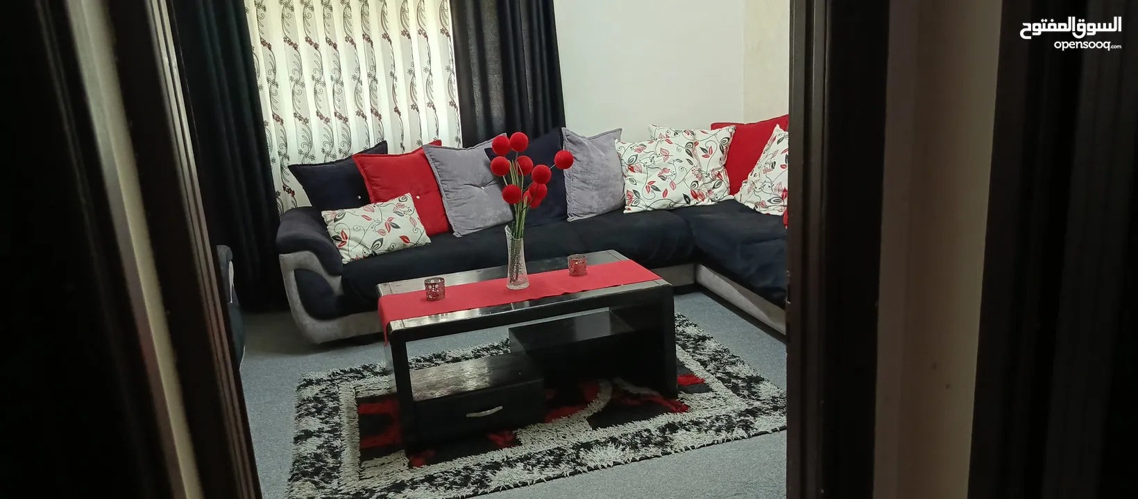 شقه لقطه بسعر مغري في ضاحية الأمير حسن طابق أول 3 غرف نوم ومعيشة وصالون ومطبخ جديد وبلكونه