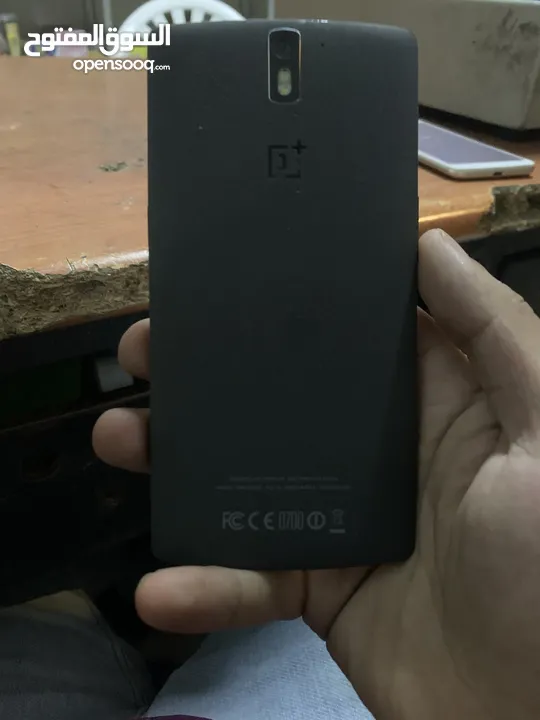 تلفون Oneplus One ع الرام 3 gb ع تخزين 64 ع 150