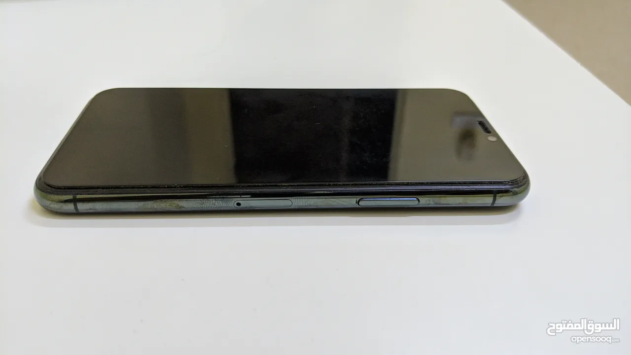 iPhone 11 Pro 256G Midnight green - like new