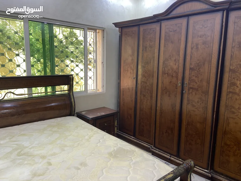 عرفة نوم مستعملة بحالة جيدة