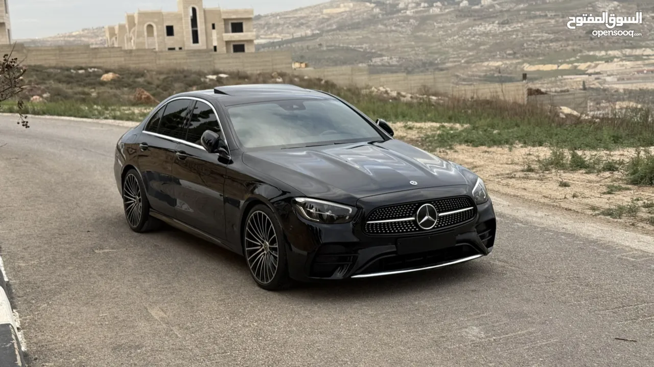 Mercedes benz E200 بحالة الوكالة AMG