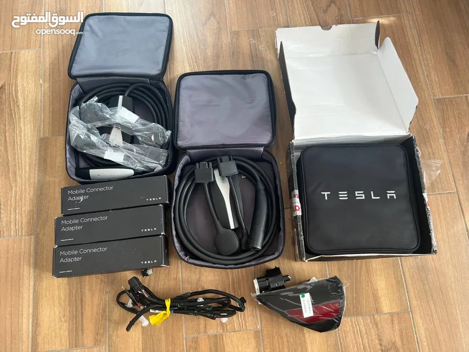 شاحن تيسلا Tesla charger - مفتاح تيسلا Tesla Key
