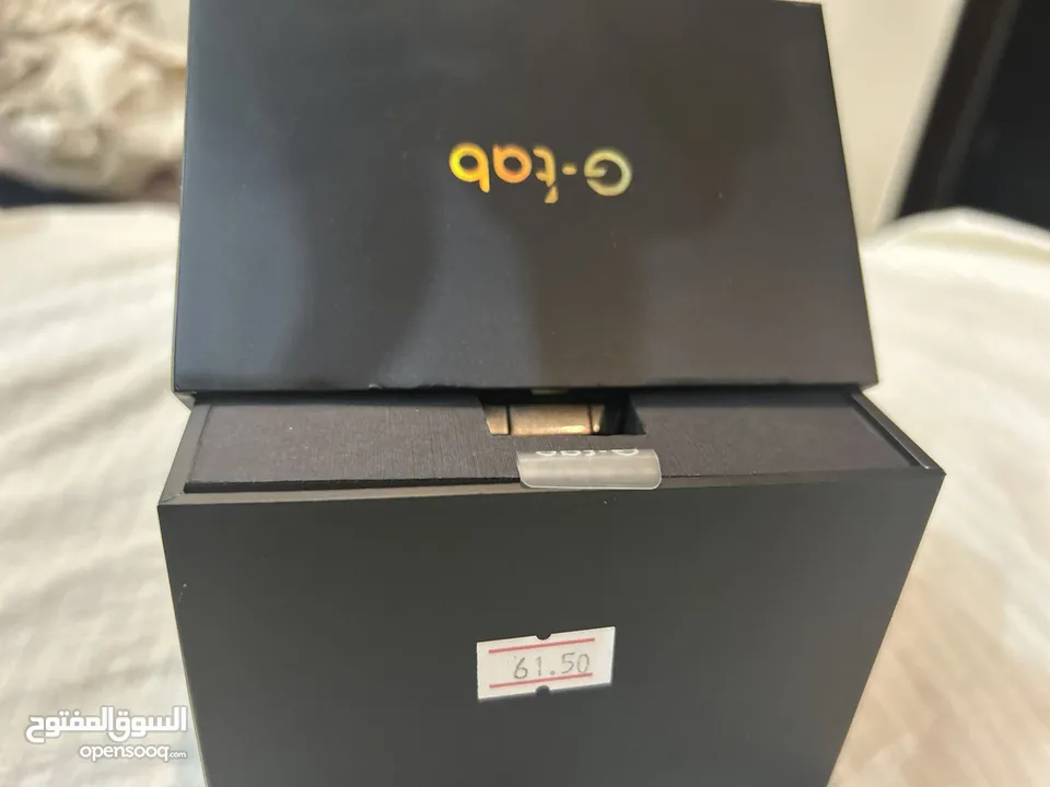 ساعة G-tab GT8 سمارت AMOLED لون أسود مع كستك معدن، عرض مميز ونظافة شبه جديدة بسعر ممتاز