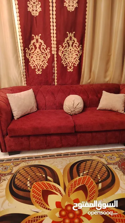 كنب للبيع مستعمل بحالة الوكالة بالزرقا الجديده البتراوي