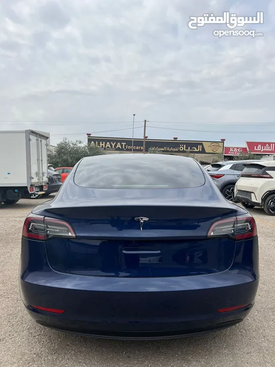 Tesla model 3 standard plus 2023 / 430 km