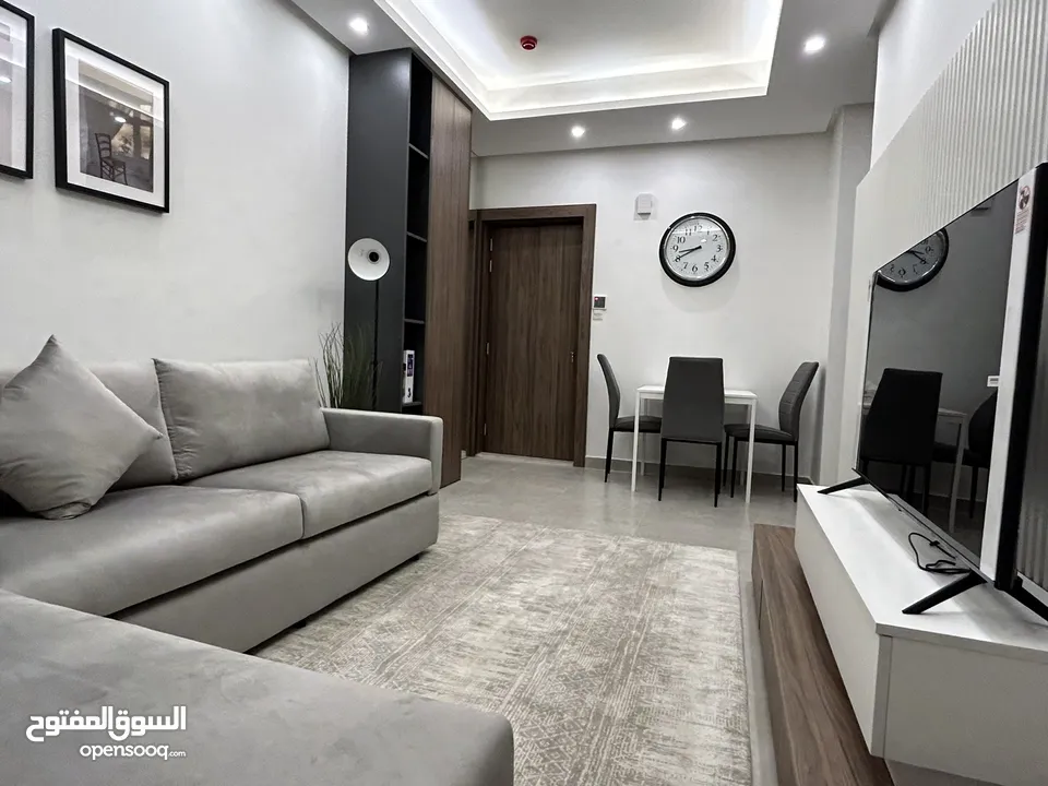 For rent 2 bedroom furnished in Salmiya ( yearly contract only )