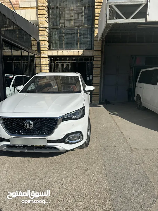 سيارة ام جي فل الفل