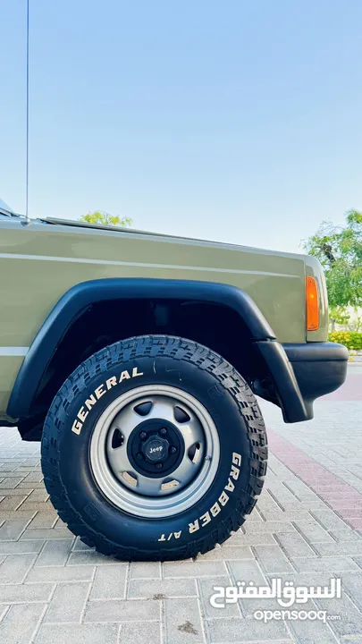 Cherokee   98 Manual   شيروكي 98 جير عادي اصل قمة النظافة