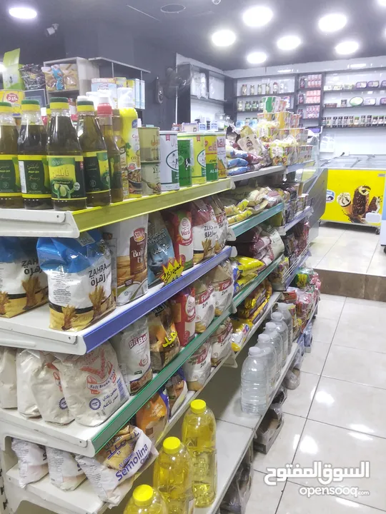 مطلوب شريك لمحل عروض دائمة