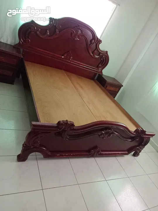 تخت مزدوج وكمودينه عدد 2